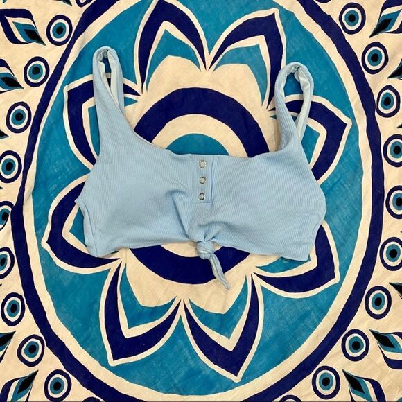 ⭐️ Sweet Girl Light Blue Tie Up Button Bikini Crop Top - Picture 2 of 5